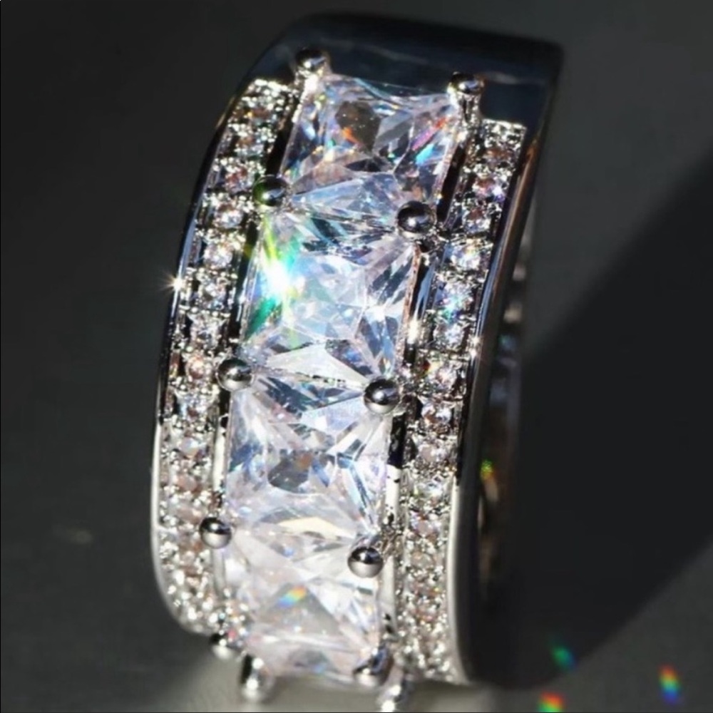 8.7 CT 925 STERLING SILVER DIAMOND RING - Picture 2 of 4